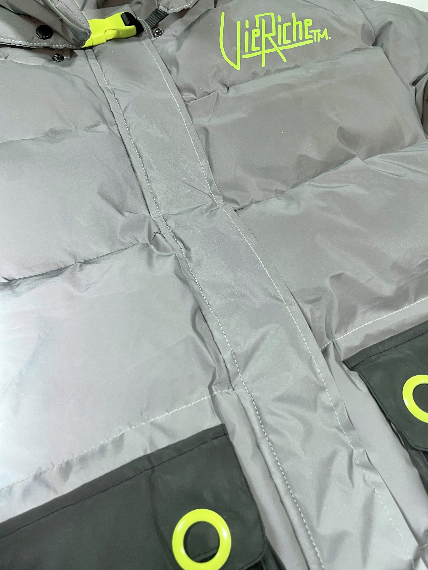 3M Reflective Bubble - Grey | Vie+Riche
_9