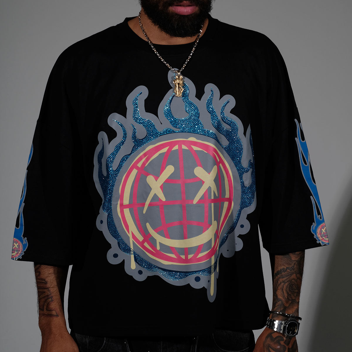 The world is yours tshirt Black by Genuine - 1