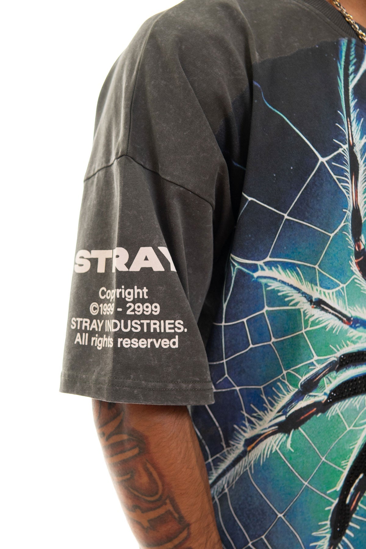 Stray spider wide & crop fit tee Charcoal by Stray - 5