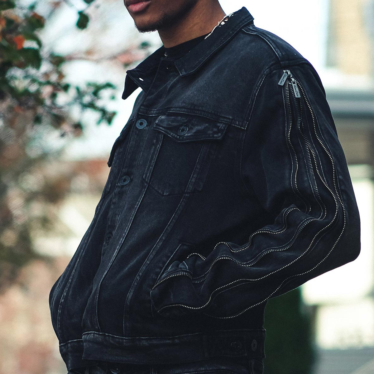 Denim jacket / multi zippers
