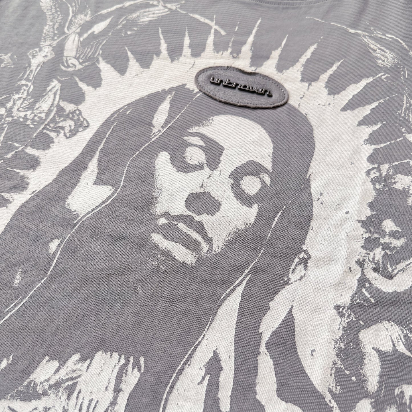 Divine madonna tee