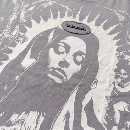 Divine madonna tee