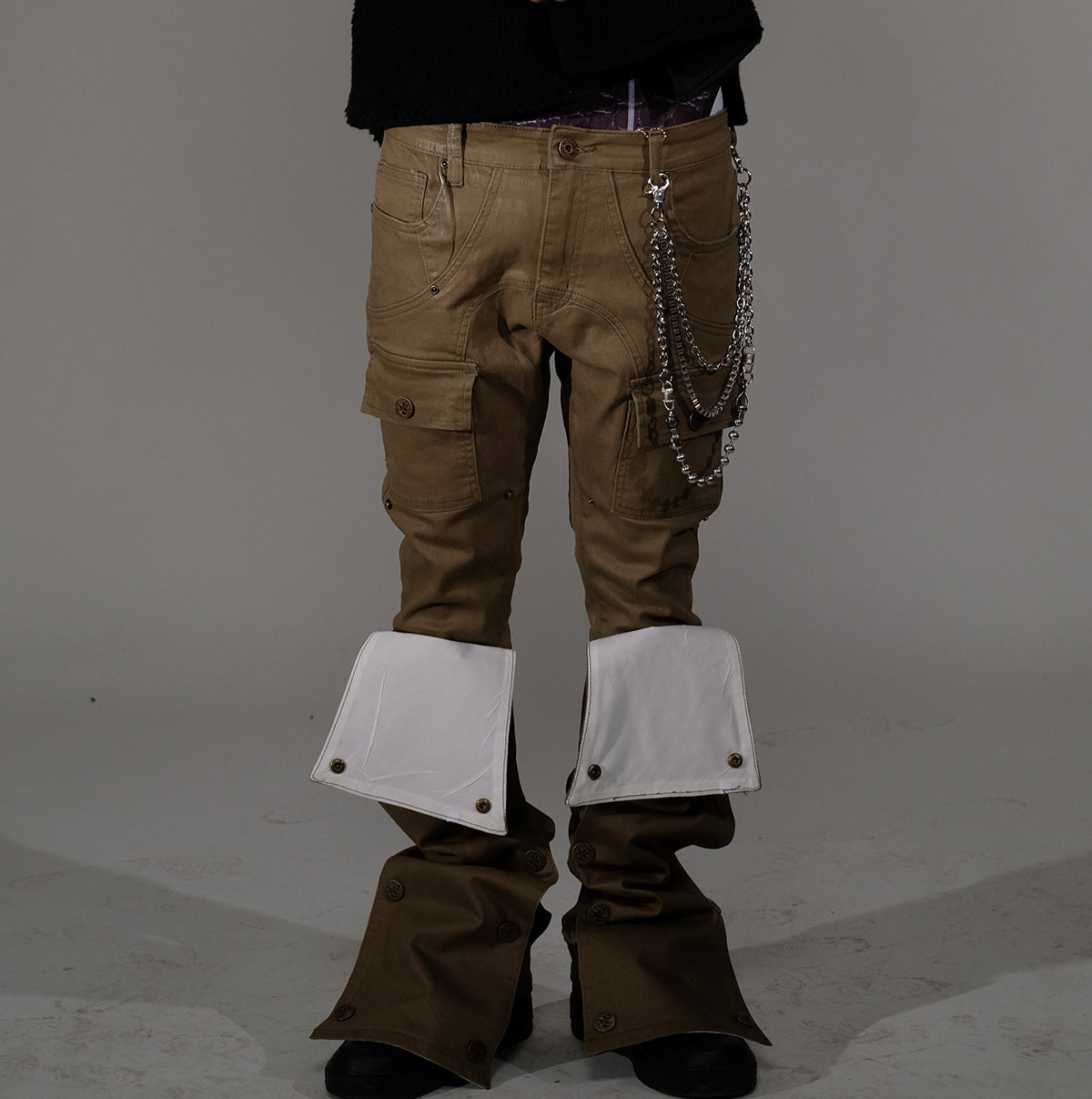 Flare Fit / Front Button Coated Army by Vicious - 4