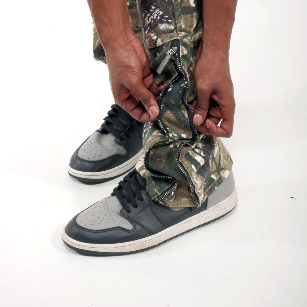 Brush camo cargo denim pant w/ side zipper details By Vicious-7