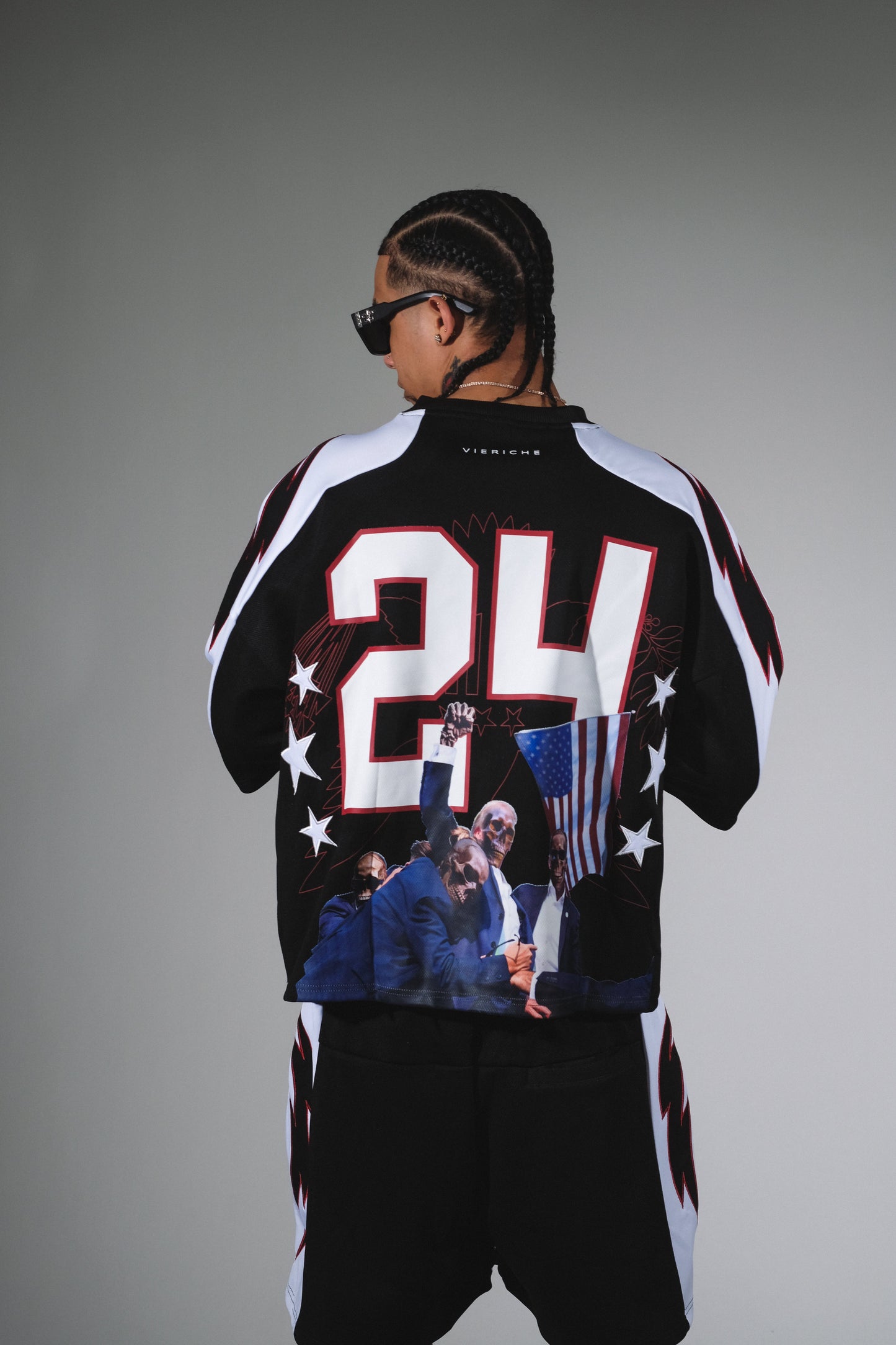 Maga 24 short
