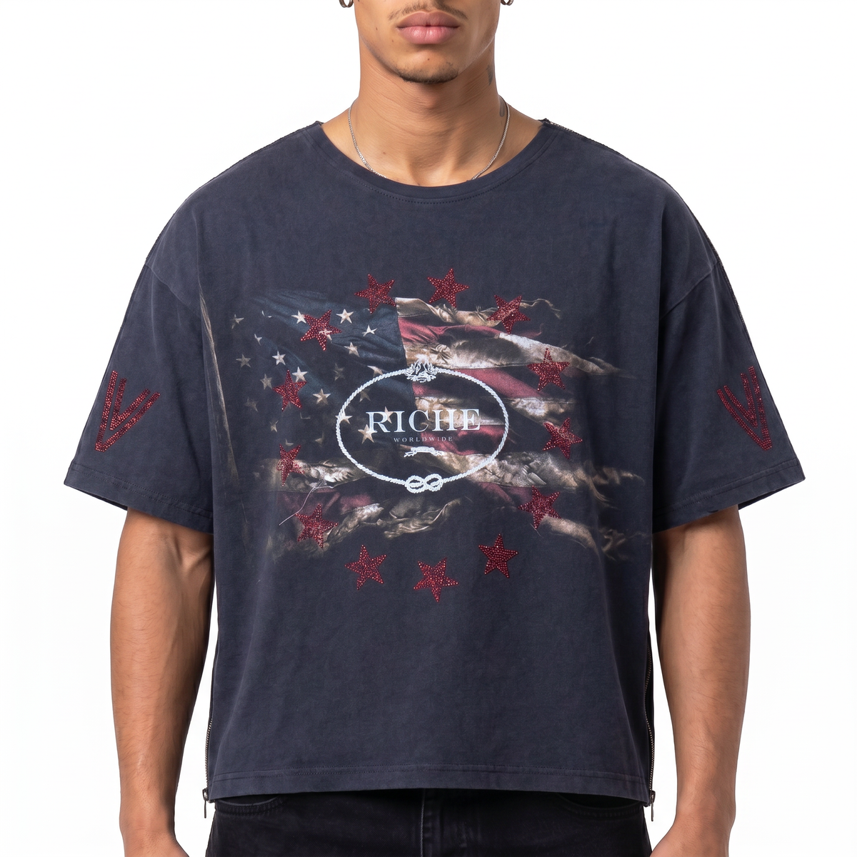 War flag tee by VIERICHEPARIS, view 1
